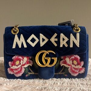 Limited Edition - Runway - Gucci Blue Velvet Shoulder Bag